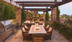 Outdoor Dining Room