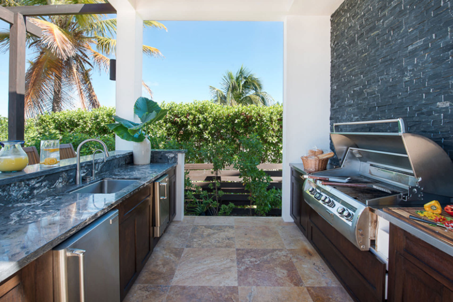 Outdoor Kitchen